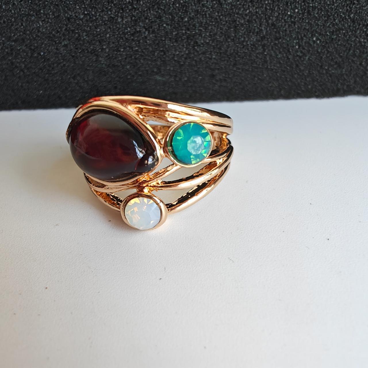Anillo vintage de piedra lunar azul