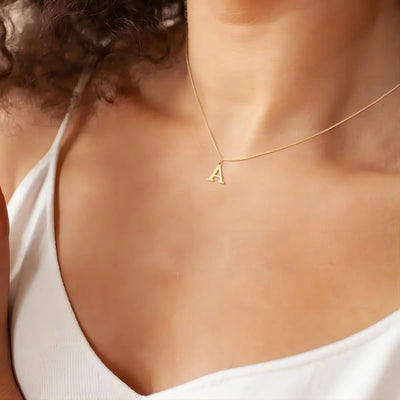 Collana con iniziali di lettere d'amore