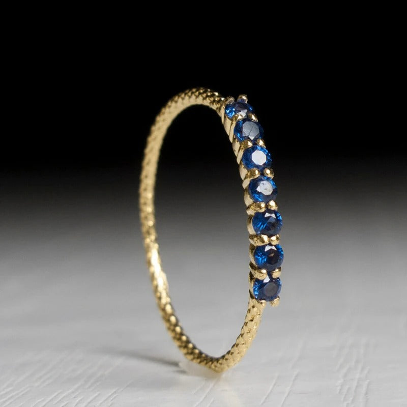 Anillo sólido como una roca
