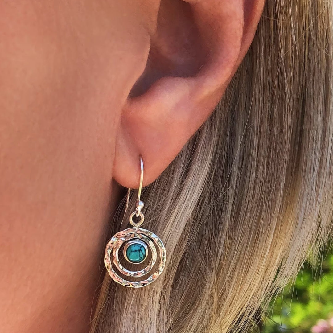 Pendientes bohemios de turquesa Saturno