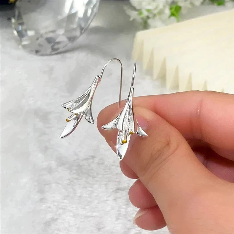 Pendientes de flores de plata