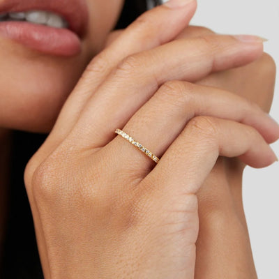 Anillo Arquette de oro y cristal