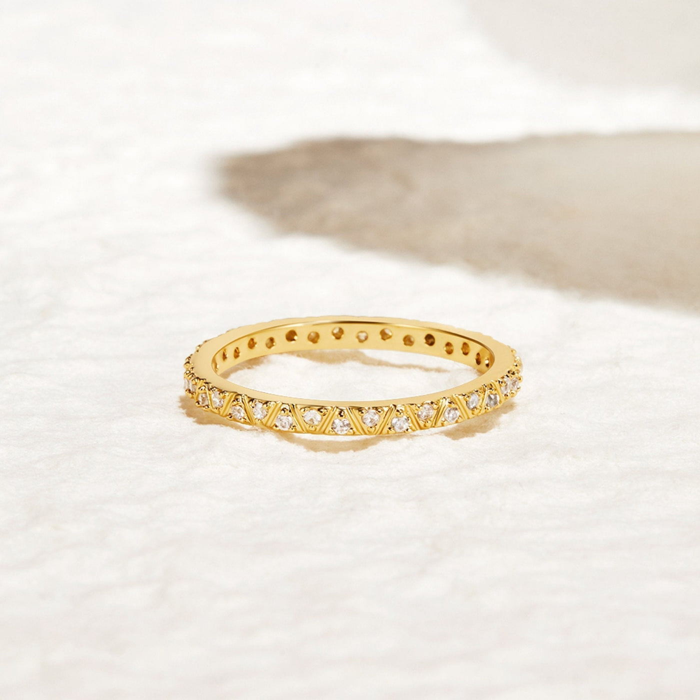 Anillo Arquette de oro y cristal