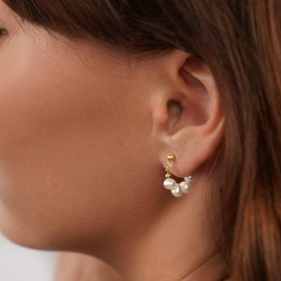 Pendientes de aro con perlas de Celine