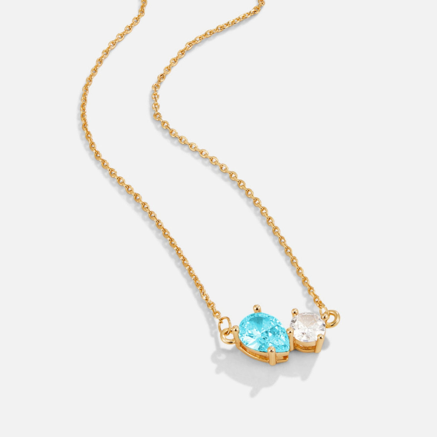 Collar con piedra de nacimiento de cristal