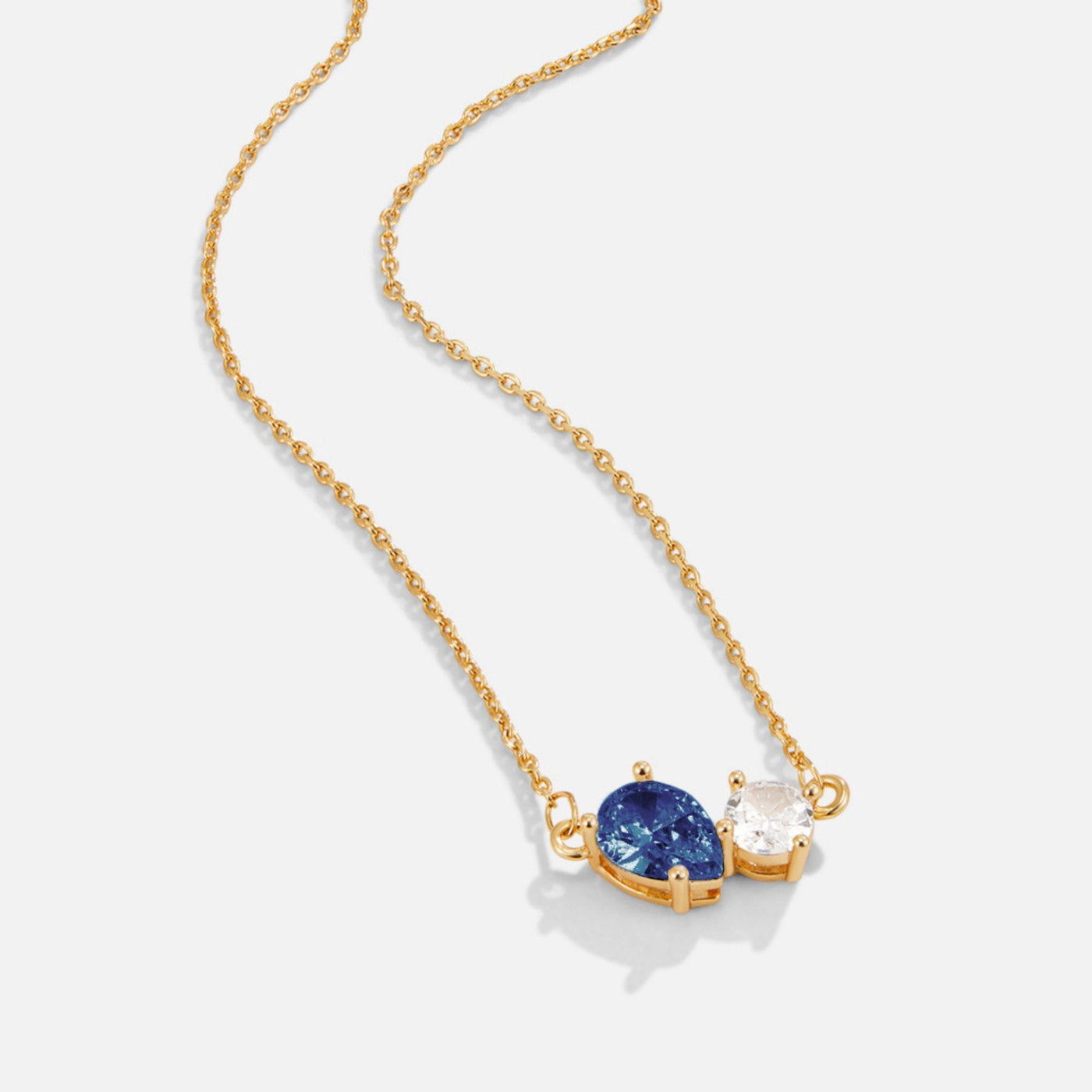 Collar con piedra de nacimiento de cristal