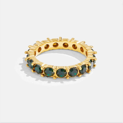 Anillo de cristal con belleza esmeralda