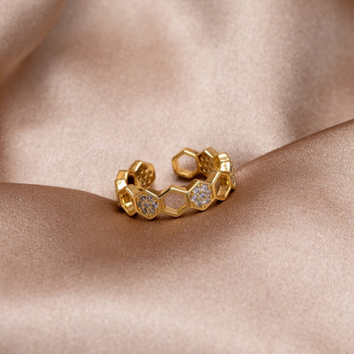 Anillo de panal en oro y cristal