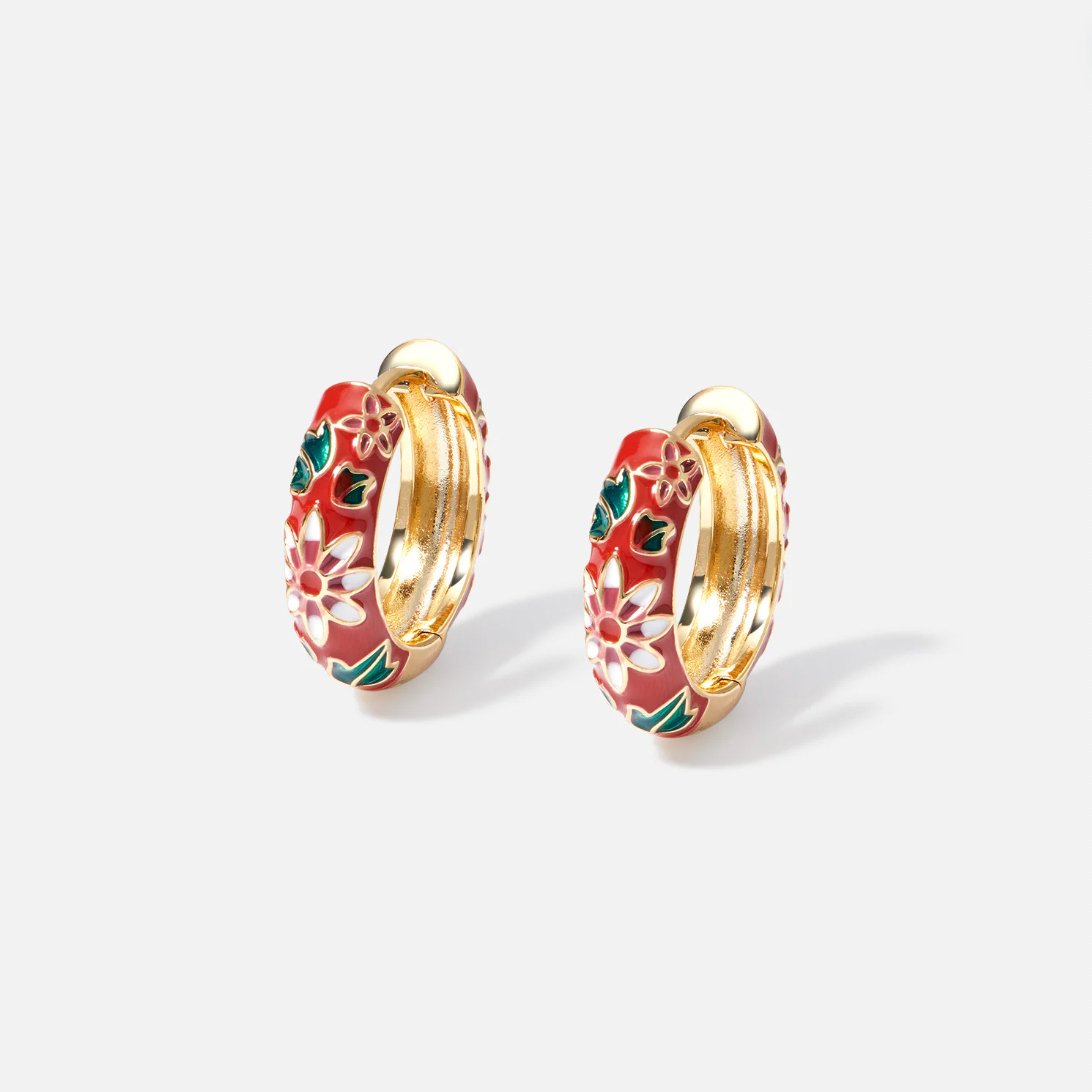 Pendientes de aro dorados con flores