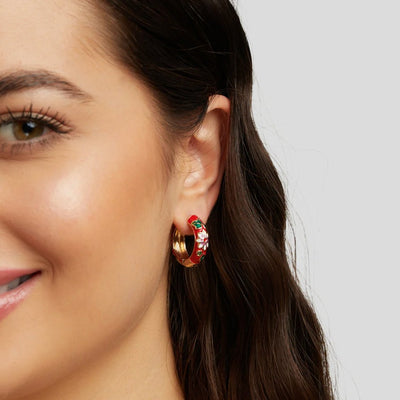 Pendientes de aro dorados con flores