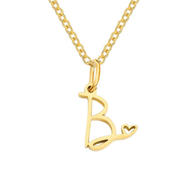 Collar con letra en forma de corazón de oro