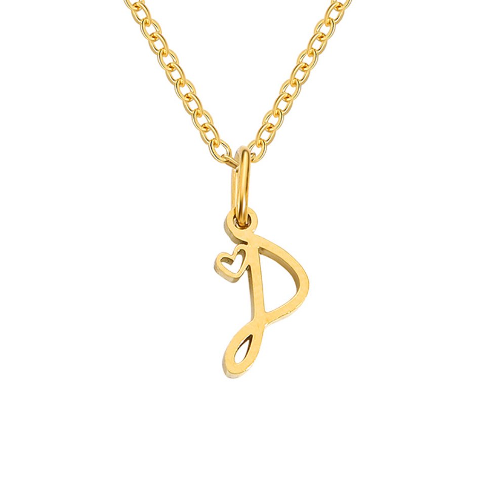 Collar con letra en forma de corazón de oro