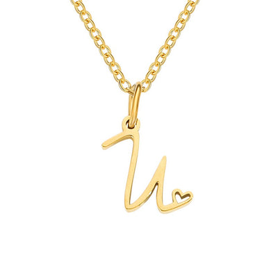 Collar con letra en forma de corazón de oro