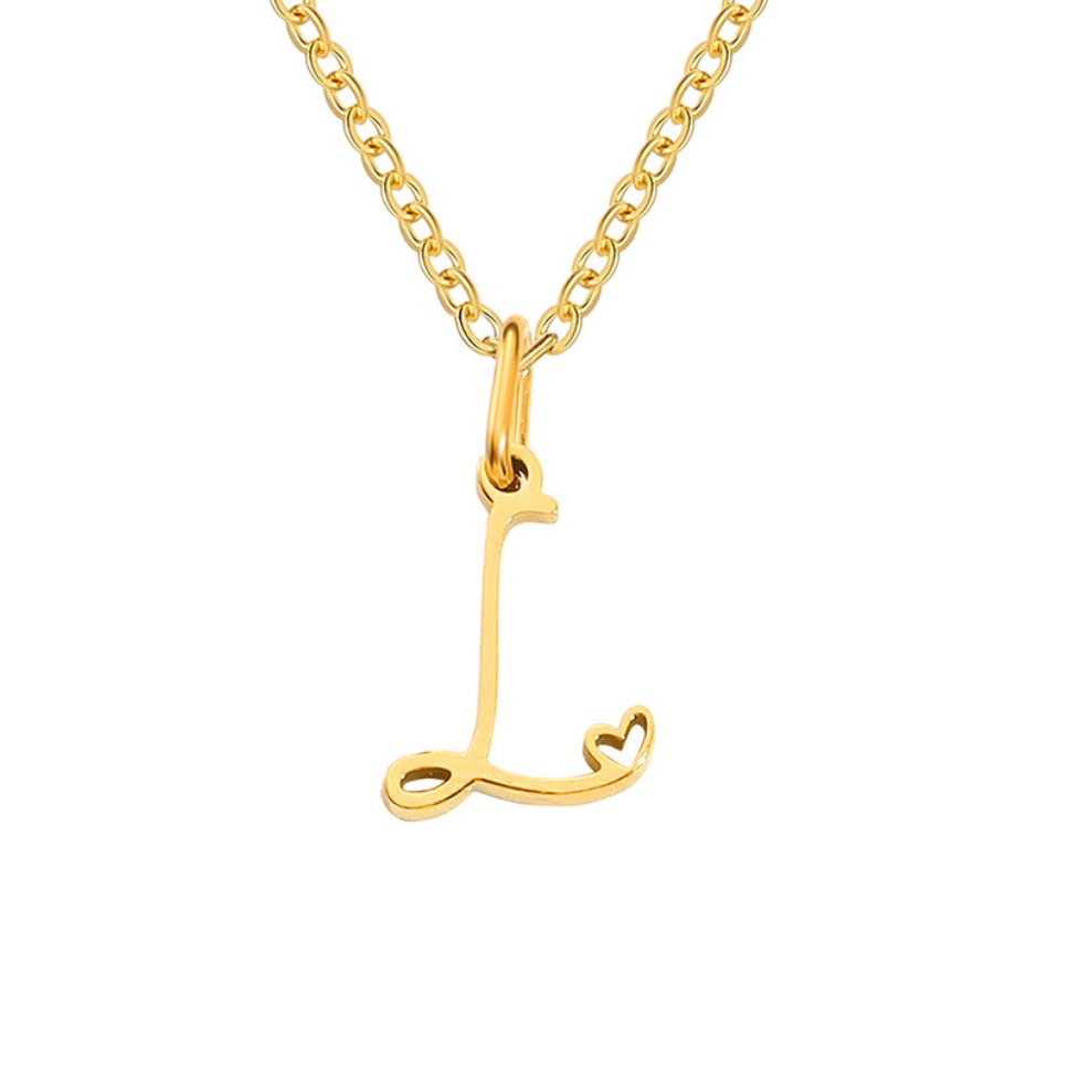 Collar con letra en forma de corazón de oro