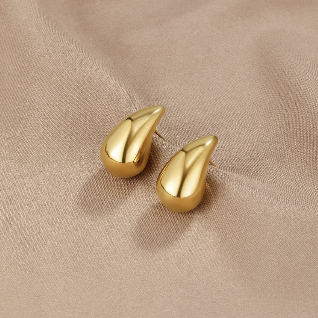 Pendientes colgantes de oro Amara