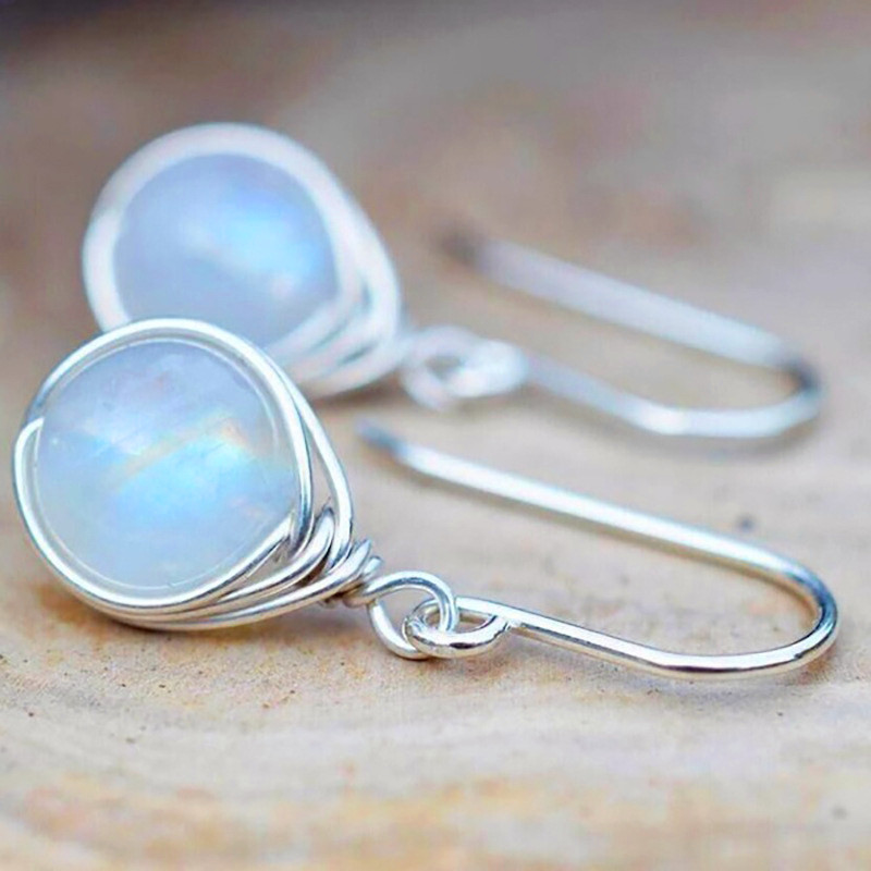 Pendientes vintage de piedra lunar