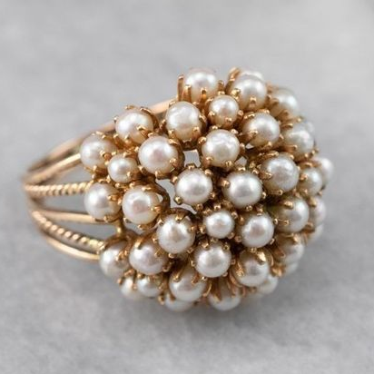 Anillo con conjunto de perlas