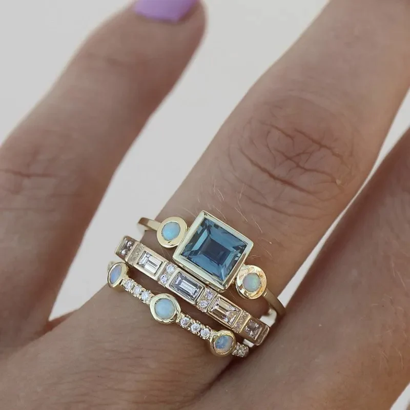 Juego de anillos vintage con cristales azules