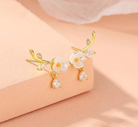 Pendientes de flores de cristal blanco