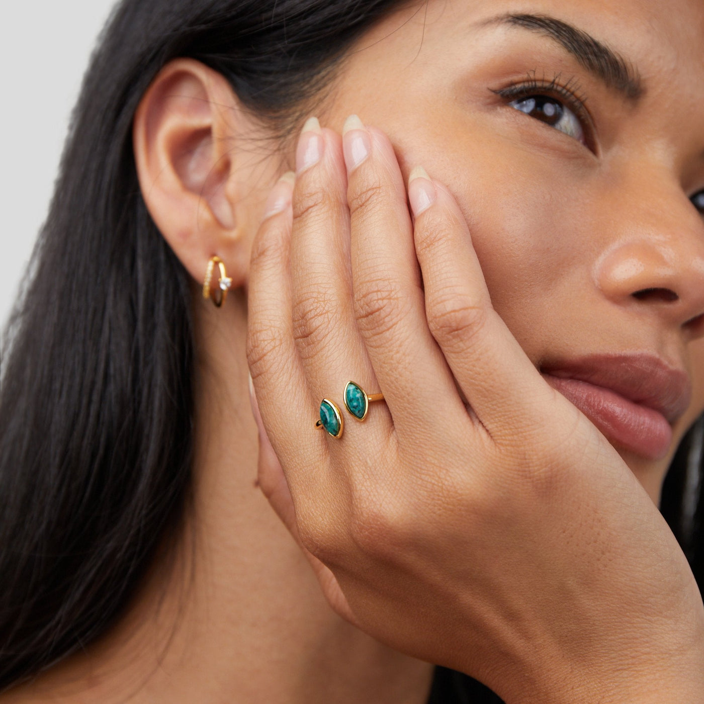 Anillo envolvente de jade verde