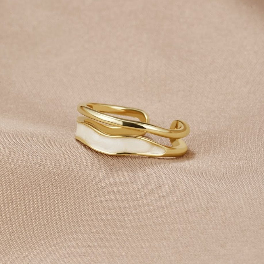Anillo de oro en capas Sahara