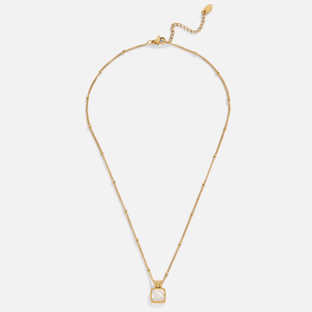Collar colgante de concha blanca de Lucía