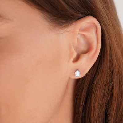 Pendientes de plata con piedra de ópalo en forma de gota