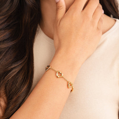 Pulsera "Hilo de Corazones"
