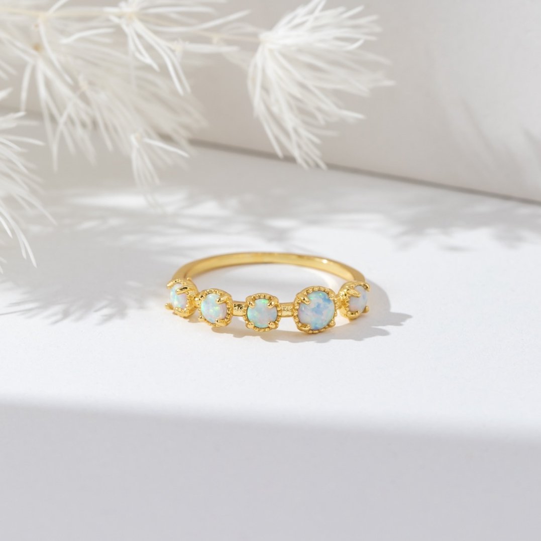 Anillo de piedra de ópalo Tiffany
