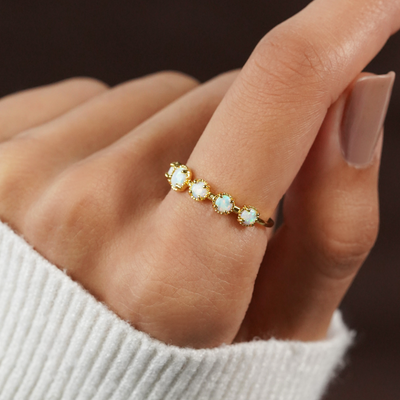Anillo de piedra de ópalo Tiffany